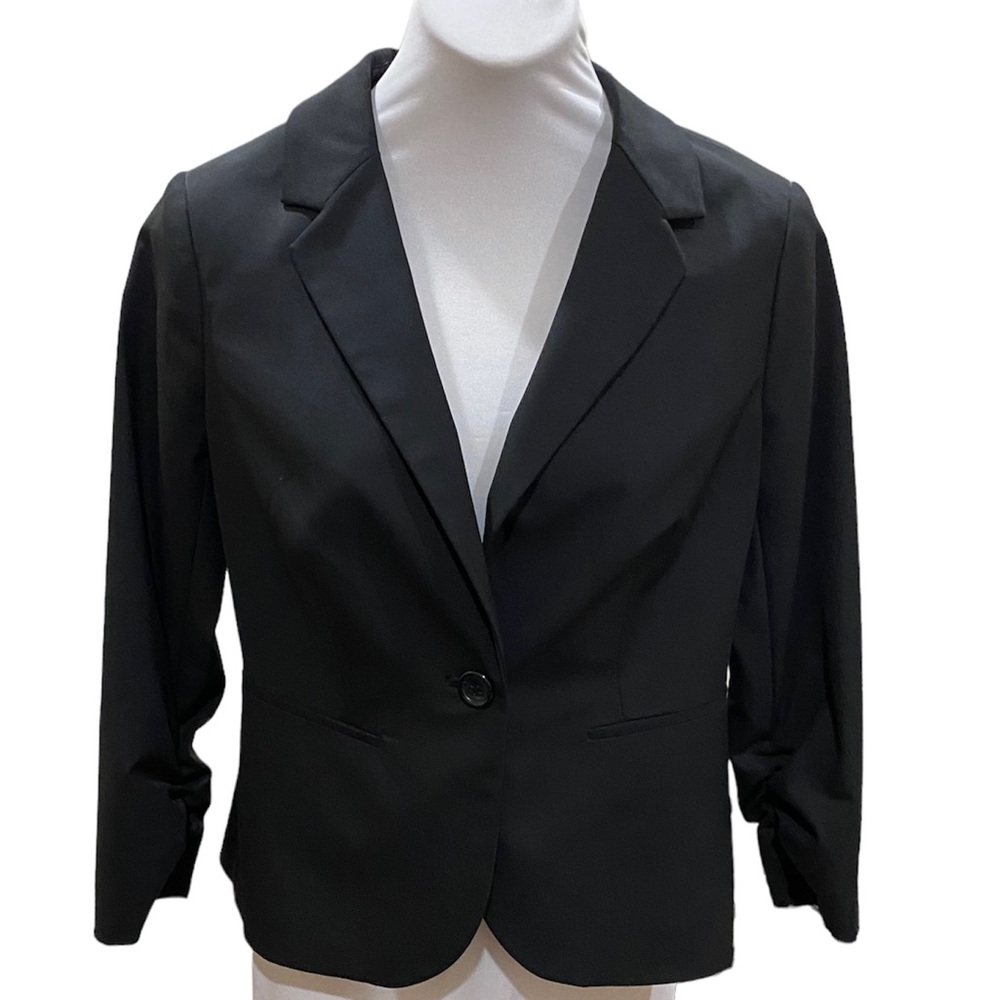 The Limited Women’s Blazer with 3/4 length Sleeves